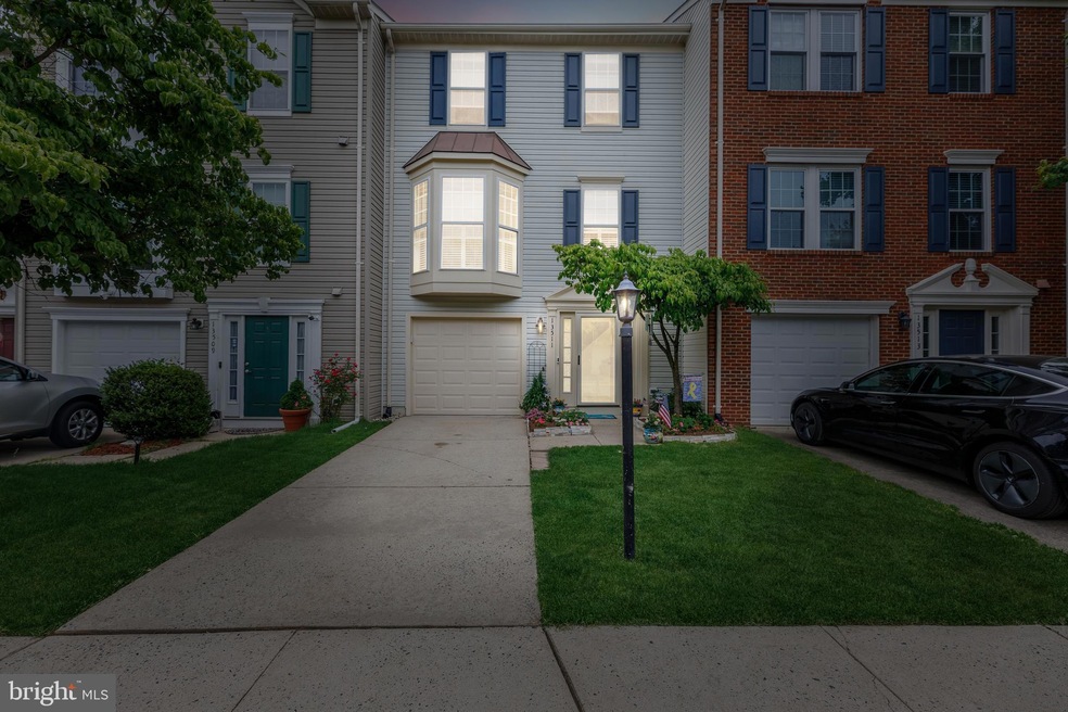 13511 Avonmore Dr, Herndon, VA 20171 - photo 1