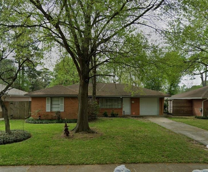 2031 Saxon Dr, Houston, TX 77018 - photo 1