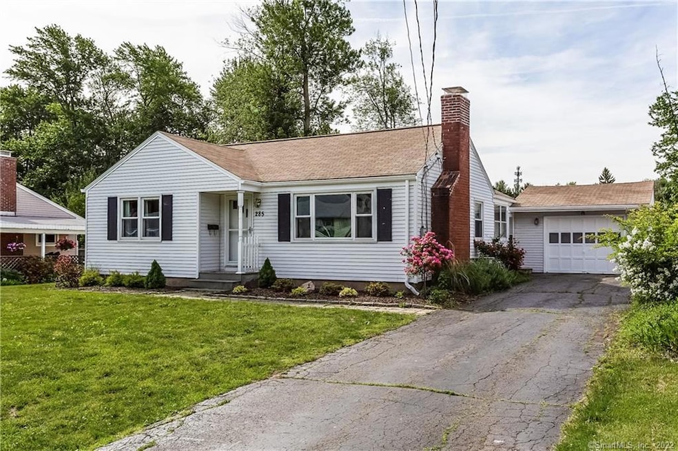 285 Beechwood Rd, West Hartford, CT 06107 - photo 1