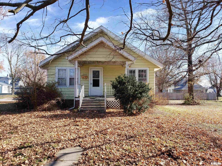 240 N Front St, Virginia, IL 62691 - photo 1