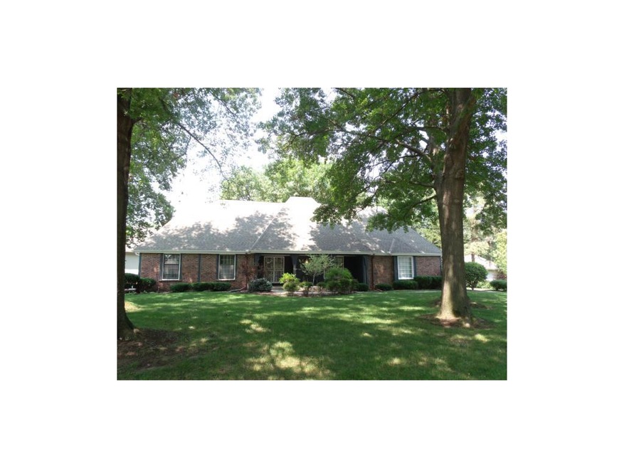 GREAT curb appeal on this lovely 1 owner 1.5 story