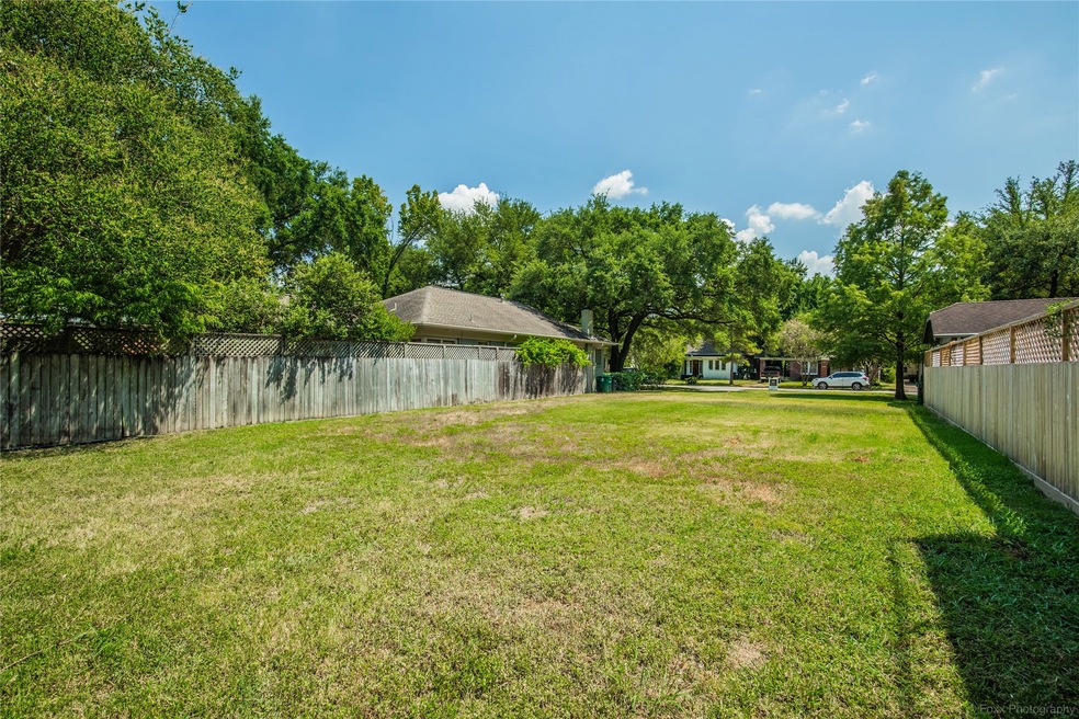 1632 Sul Ross St, Houston, TX 77006 - photo 1