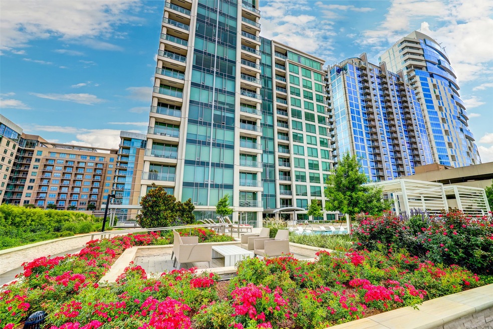 The Wilshire, located steps from River Oaks Distri