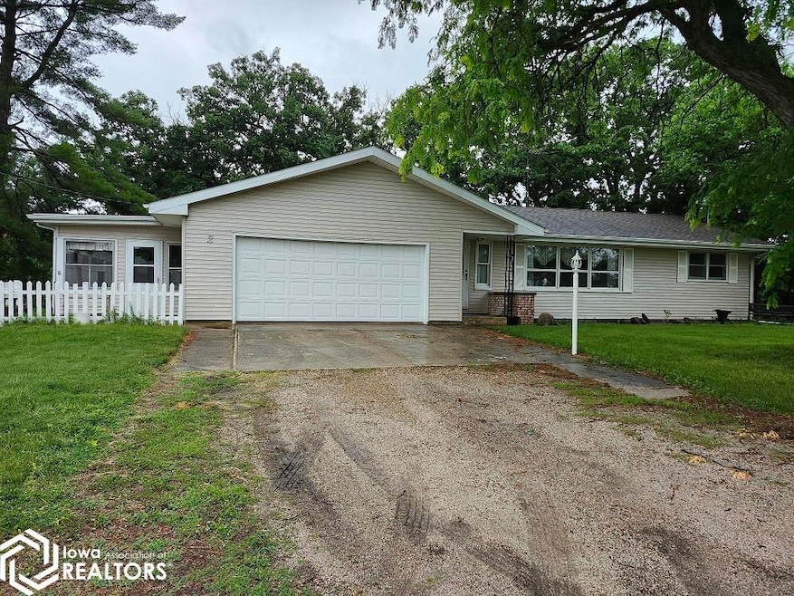 2 Berkhimer Dr, Humboldt, IA 50548 - photo 1