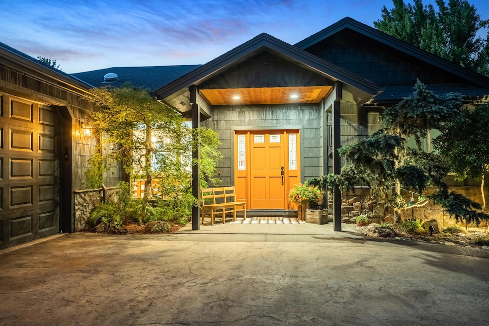 1880 Clowerlawn Dr - Grant pass, OR 9752