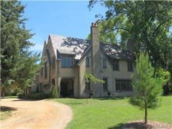 Designed by Frank Lockwood-built in 1927