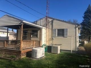 1215 W Oregon St, Lapeer, MI 48446 - photo 1