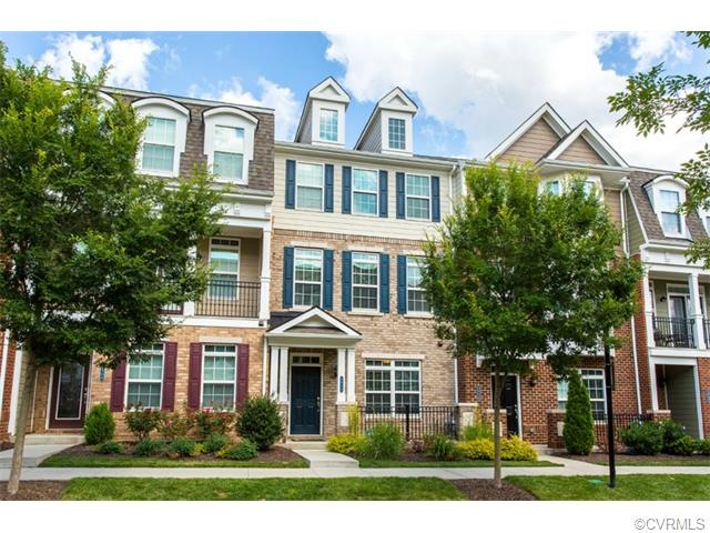 This 3-Story village townes series offers the STUN