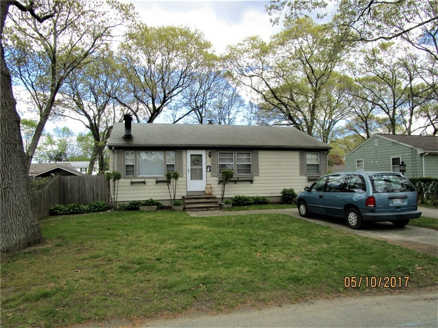  EXTERIOR FRONT HOME         DOUBLE DRIVEWAY