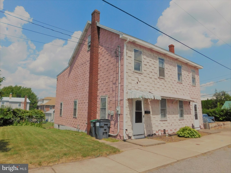 41 E Washington St, McAdoo, PA 18237 - photo 1