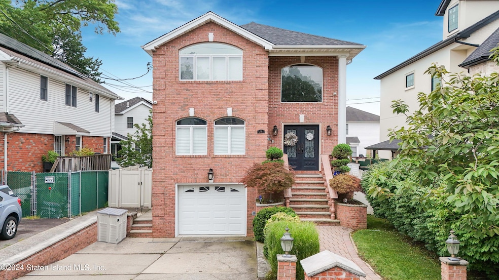 218 Rensselaer Ave, Staten Island, NY 10312 - photo 1