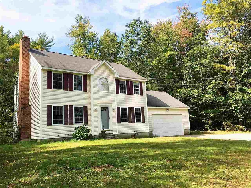 122 Mary Rowe Dr, Hillsborough, NH 03244 - photo 1