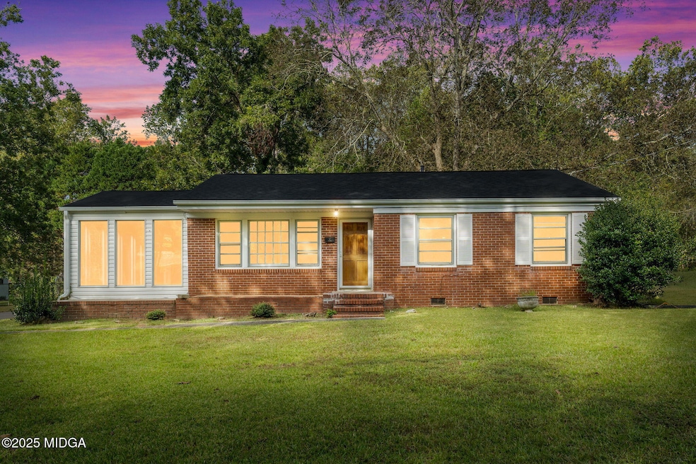 544 Franklin St, Jackson, GA 30233 - photo 1