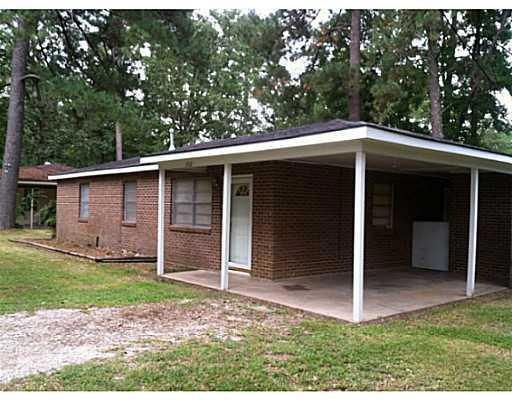 202 Chaudoir Dr, Pineville, LA 71360 - photo 1