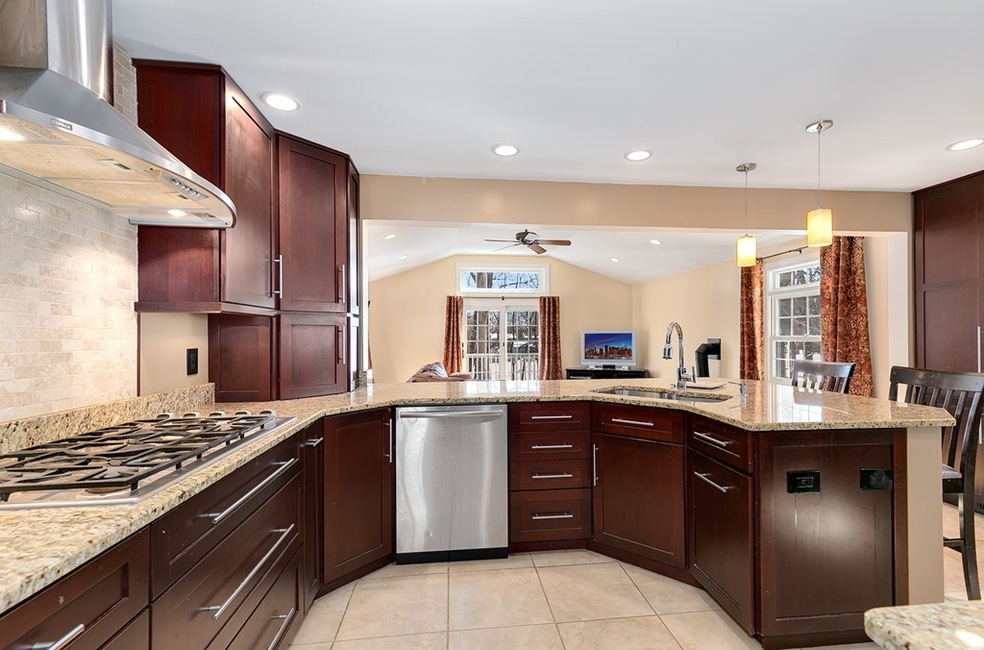 22 George St, Littleton, MA 01460 - photo 1