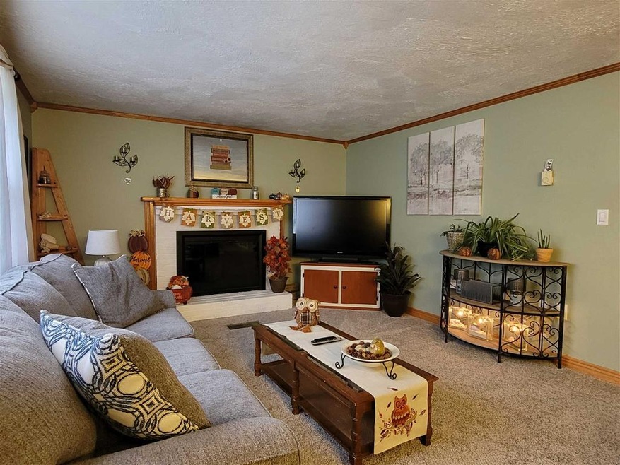 147 Daniel Plummer Rd, Goffstown, NH 03045 - photo 1