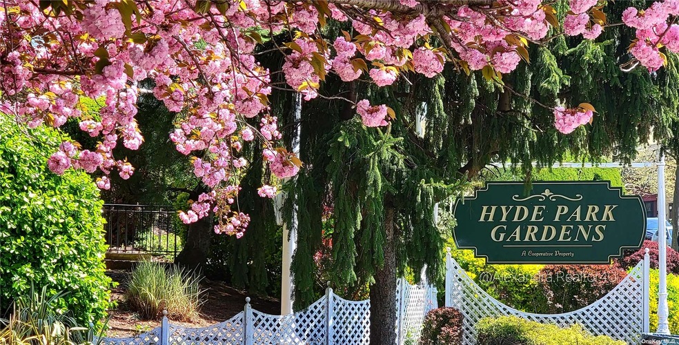 66-5 Park Dr E unit B, Flushing, NY 11367 - photo 1