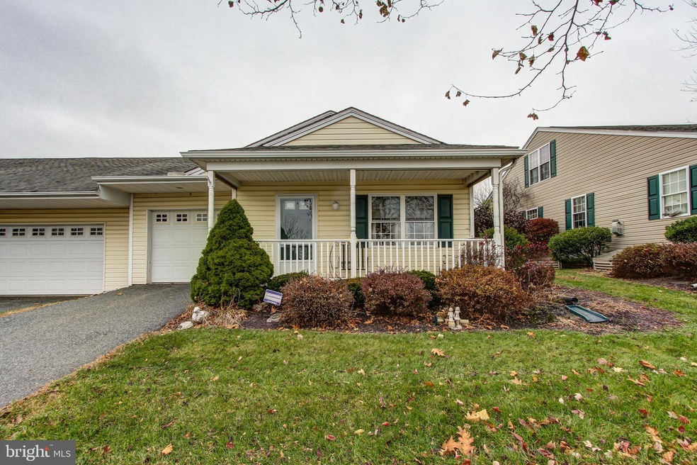 183 W Harmony Dr, Pottstown, PA 19464 - photo 1