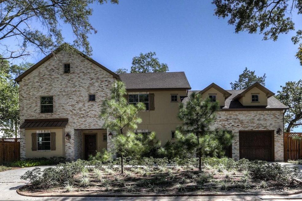 1449 Chamboard Ln, Houston, TX 77018 - photo 1