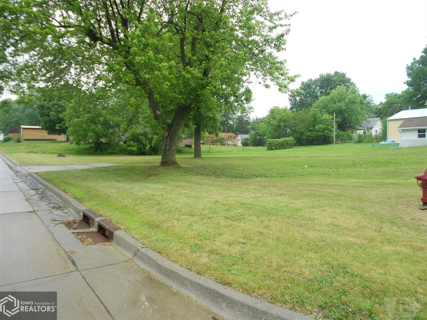 522 S Adams St, Osceola, IA 50213 - photo 1