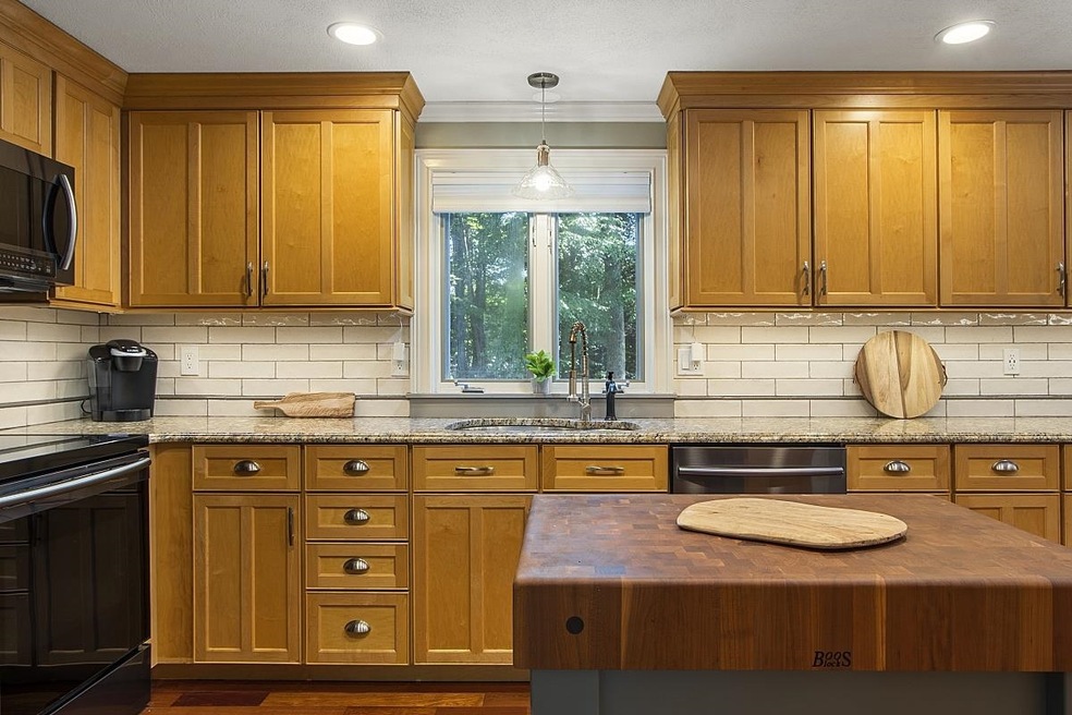 31 Geisser Rd, Hampstead, NH 03841 - photo 1