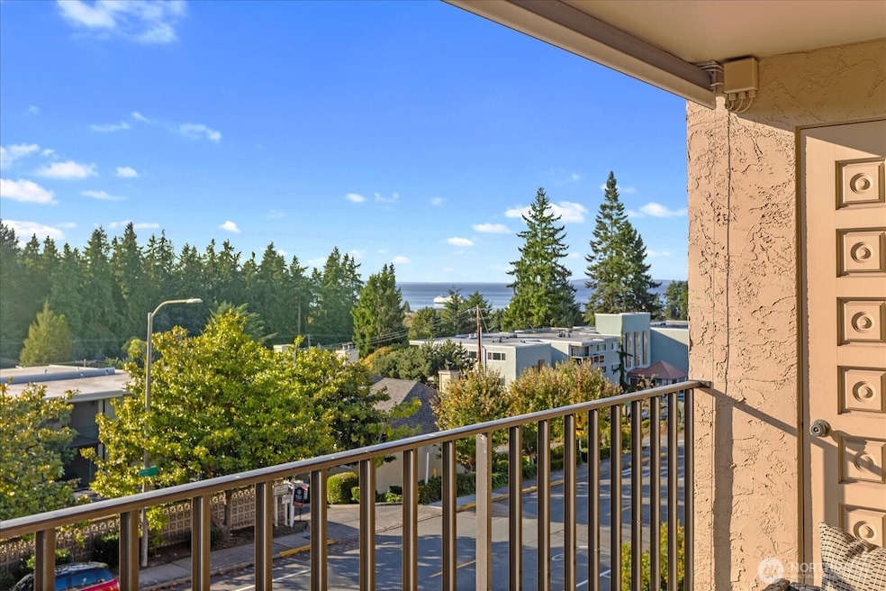 1005 5th Ave S unit 203B, Edmonds, WA 98020 - photo 1
