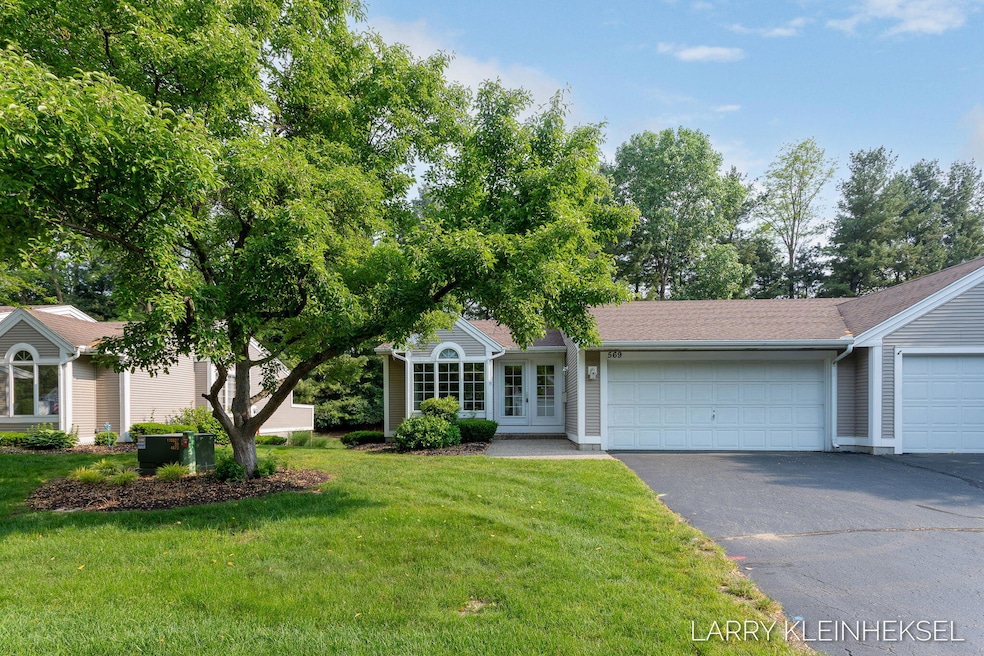 2-web-or-mls-569-appletree-dr