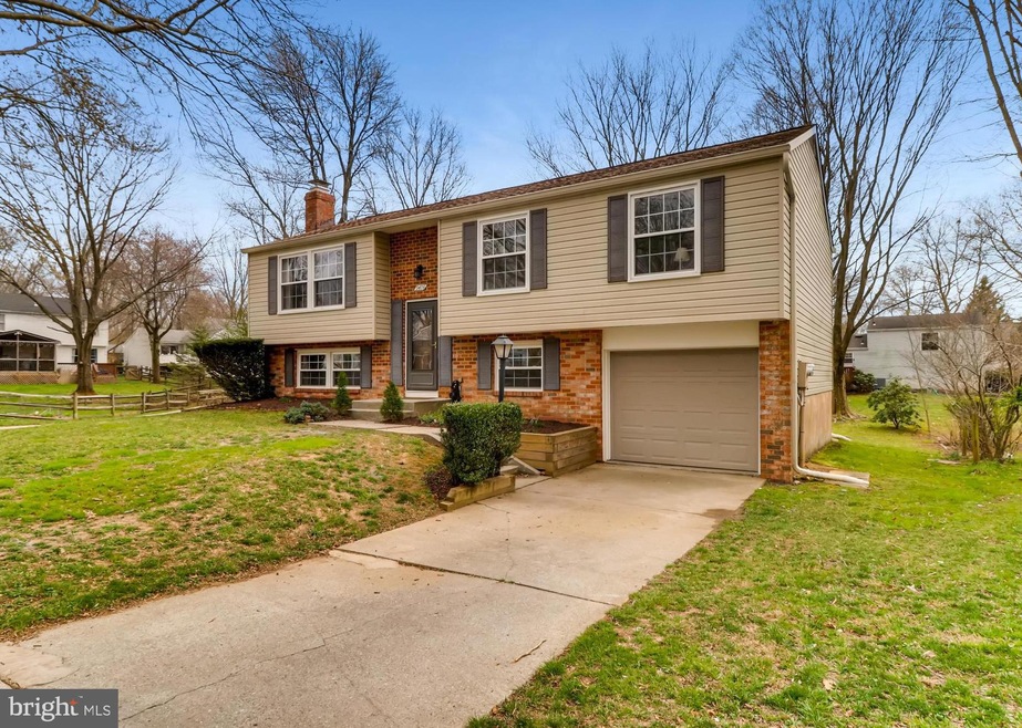 9478 Latchkey Row, Columbia, MD 21045 - photo 1