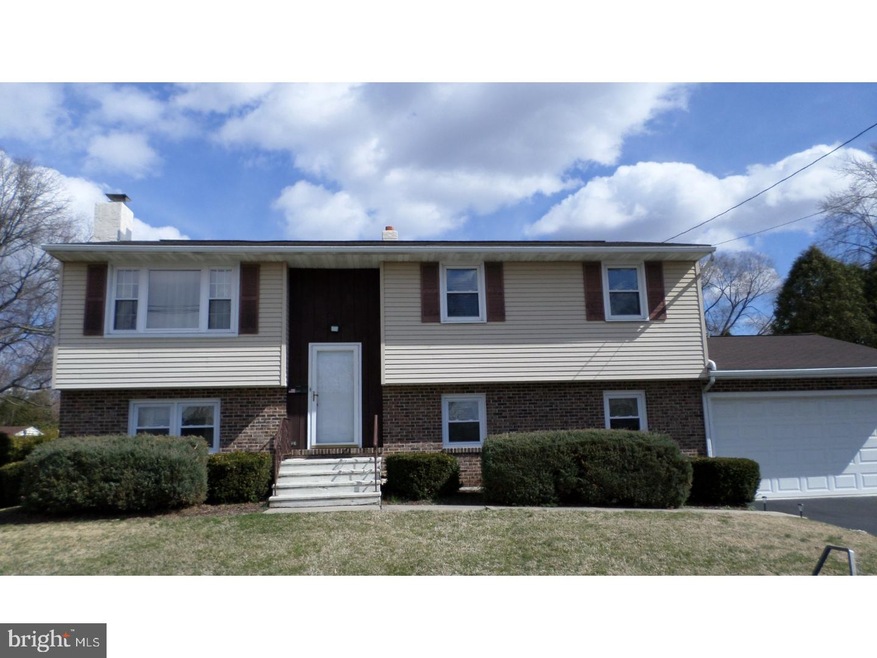 3147 Fulton St, Reading, PA 19605 - photo 1