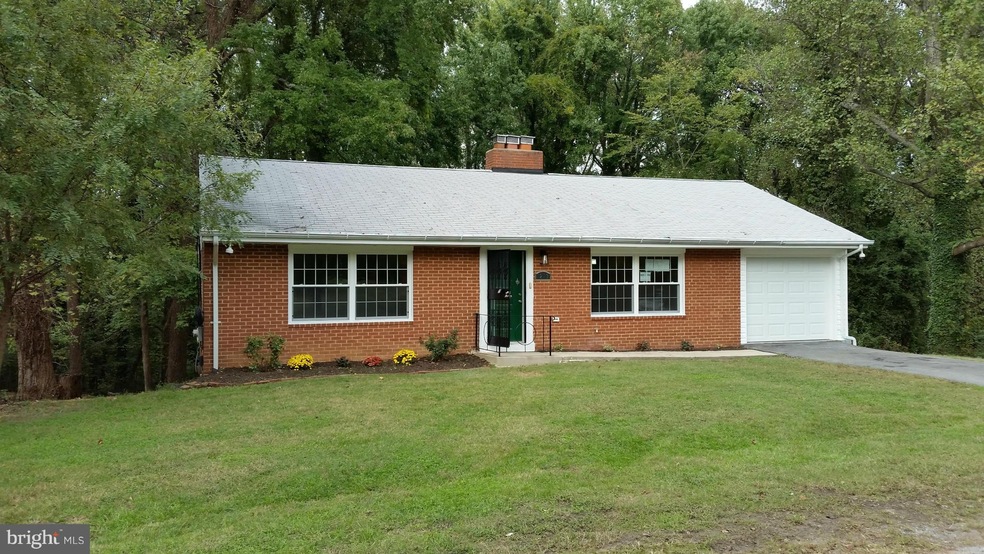 1213 Van Buren Dr, Fort Washington, MD 20744 - photo 1