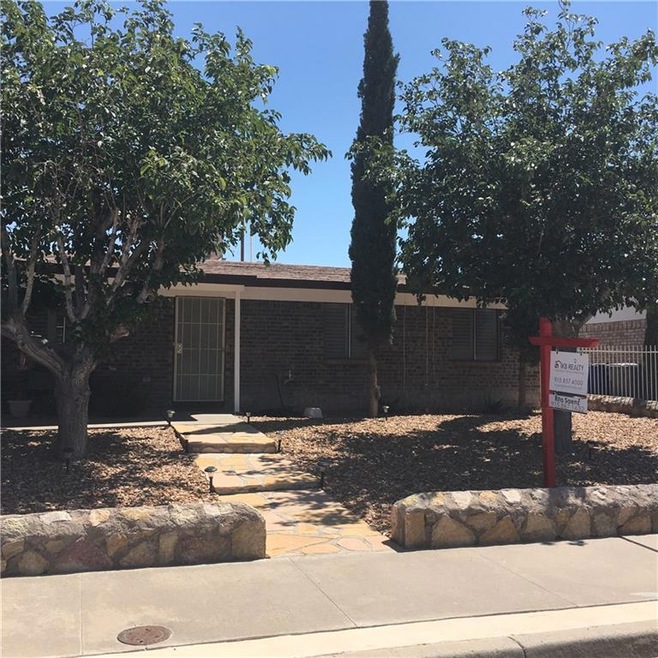 539 Riverview Cir, El Paso, TX 79915 - photo 1