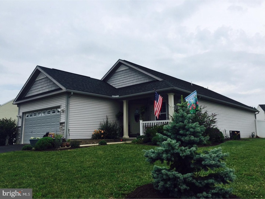 23 Oswego Ln, Reading, PA 19605 - photo 1