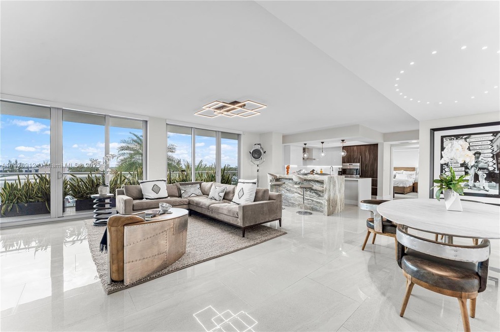 Riva unit 607, Fort Lauderdale, FL 33304 - photo 1