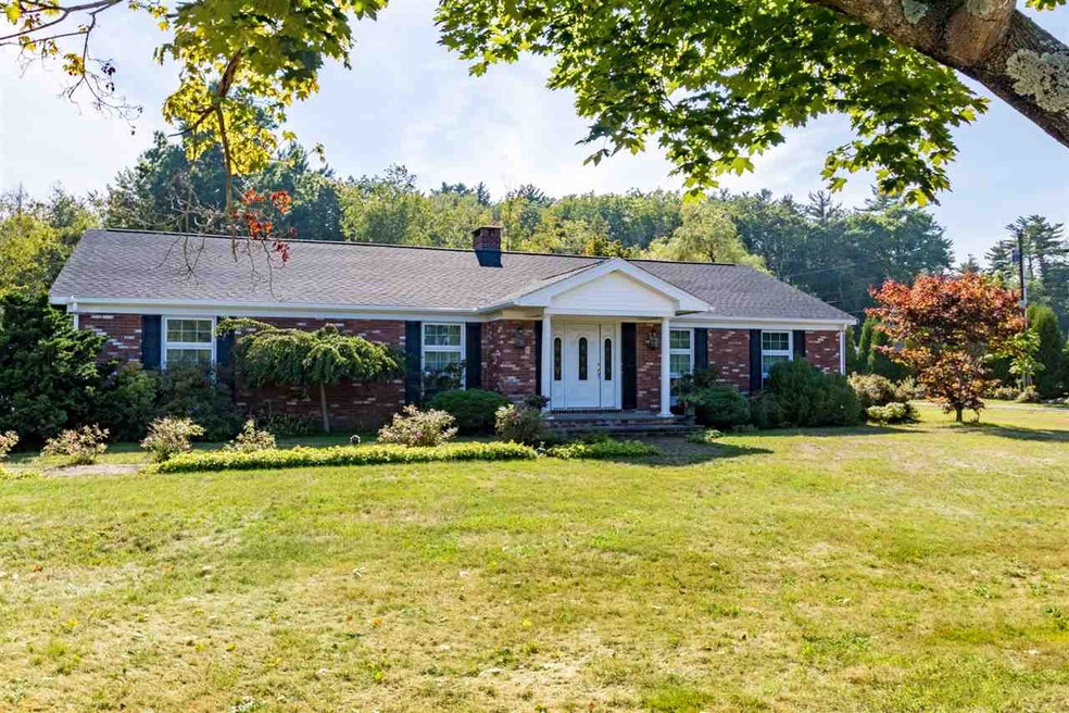 10 Chapel Rd, North Hampton, NH 03862 - photo 1