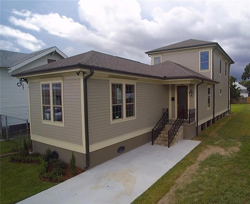 2726 Dumaine St, New Orleans, LA 70119 - photo 1