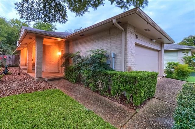 Welcome to 9518 Topridge Dr. #18!