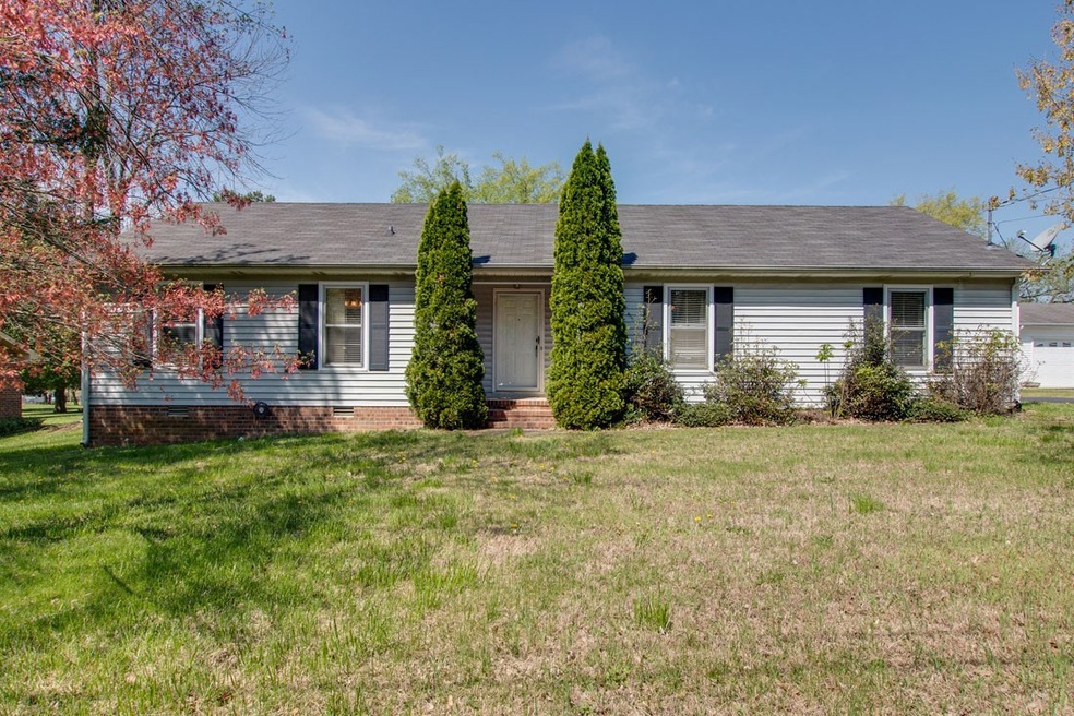 1309 Glenoaks Rd, Shelbyville, TN 37160 - photo 1