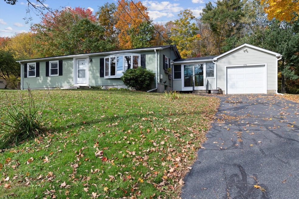 578 Goodwin Rd, Eliot, ME 03903 - photo 1