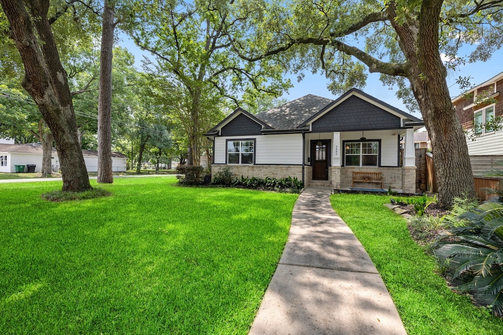2003 Chippendale Rd, Houston, TX 77018 - photo 1