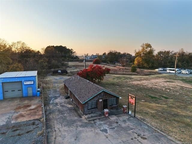 1917 N York St, Muskogee, OK 74403 - photo 1