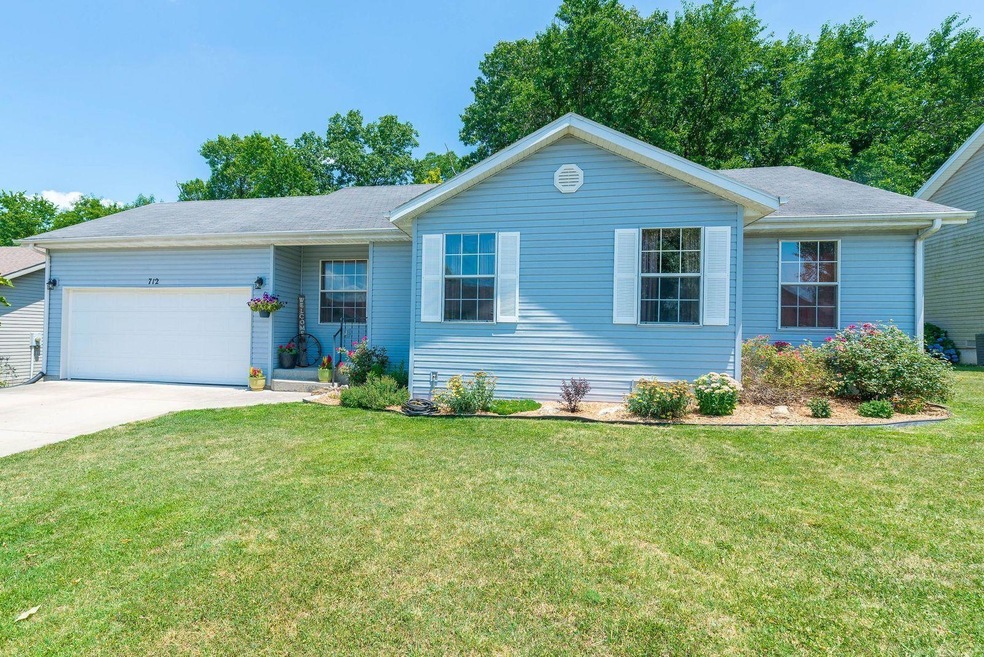 712 S Eastridge, Nixa, MO 65714 - photo 1