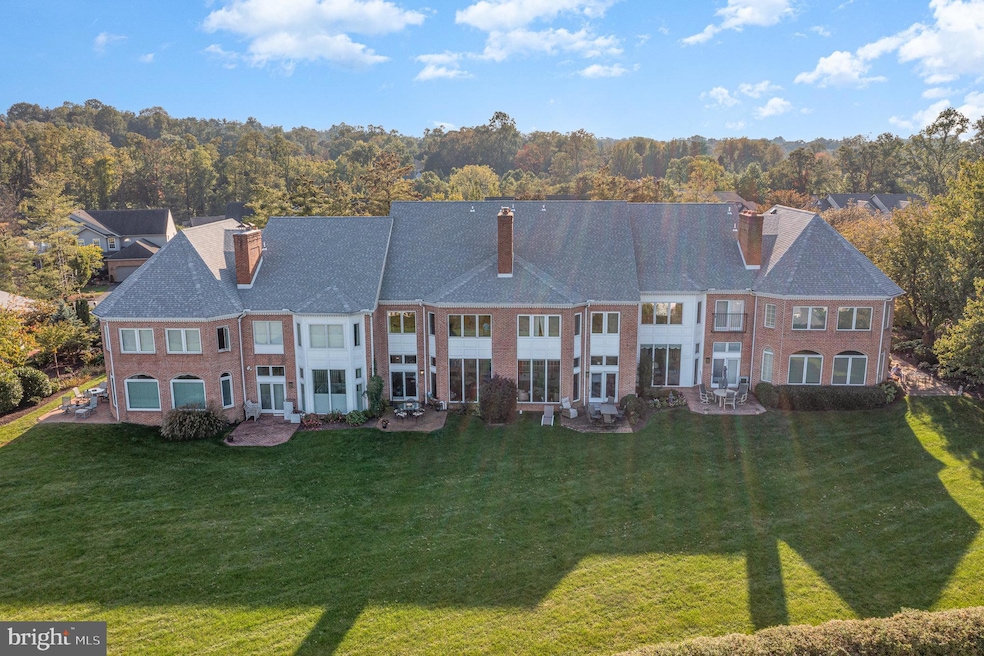 541 Bridgeview Dr, Lemoyne, PA 17043 - photo 1