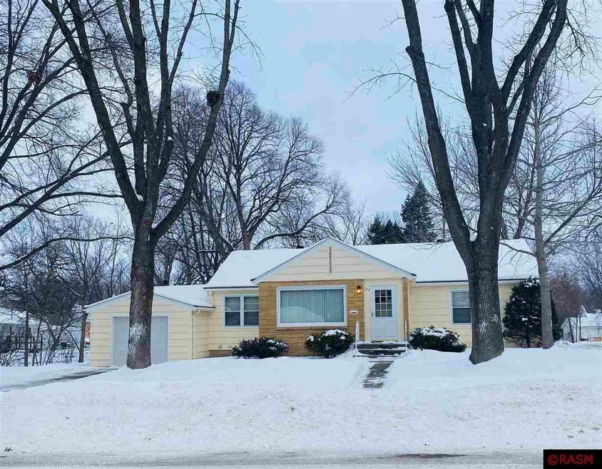 314 Moreland Ave, Mankato, MN 56001 - photo 1