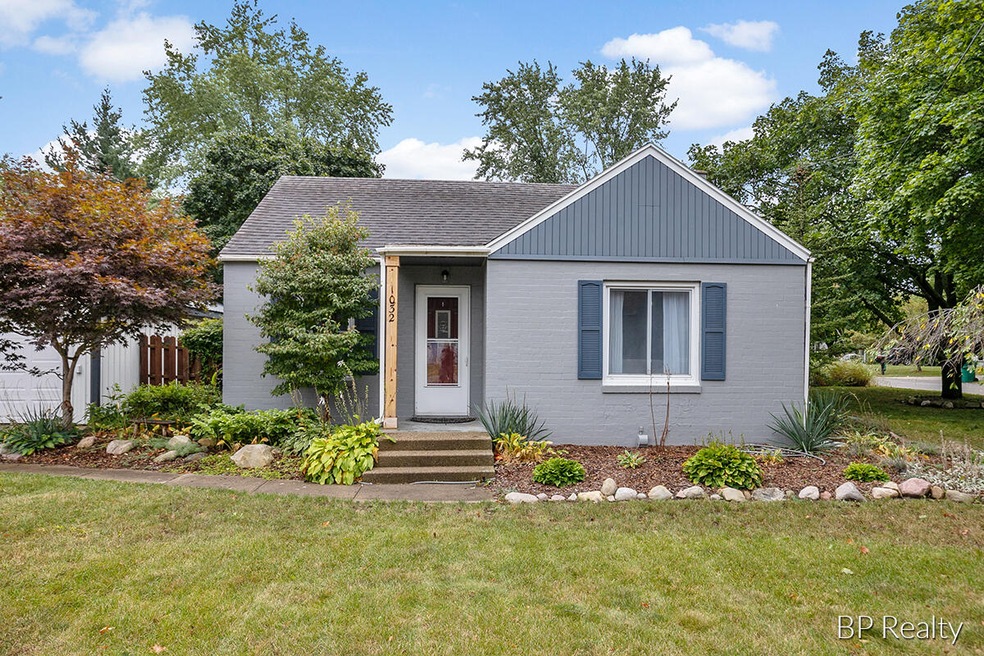 1032 Dahlia Ave, Wayland, MI 49348 - photo 1