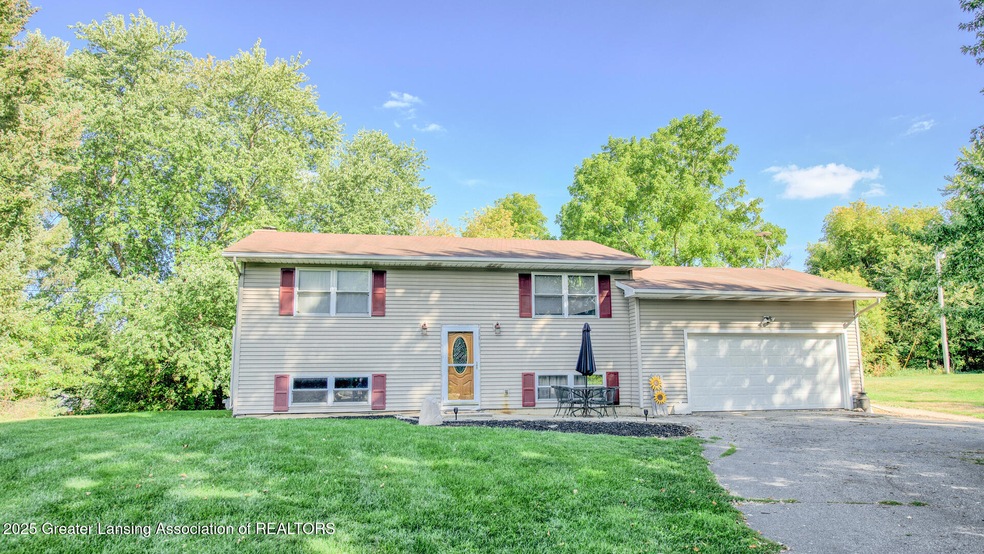 27 Charlotte St, Mulliken, MI 48861 - photo 1