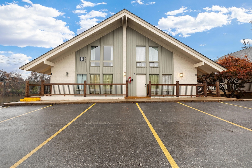 403 Veterans Blvd unit 3, Branson, MO 65616 - photo 1