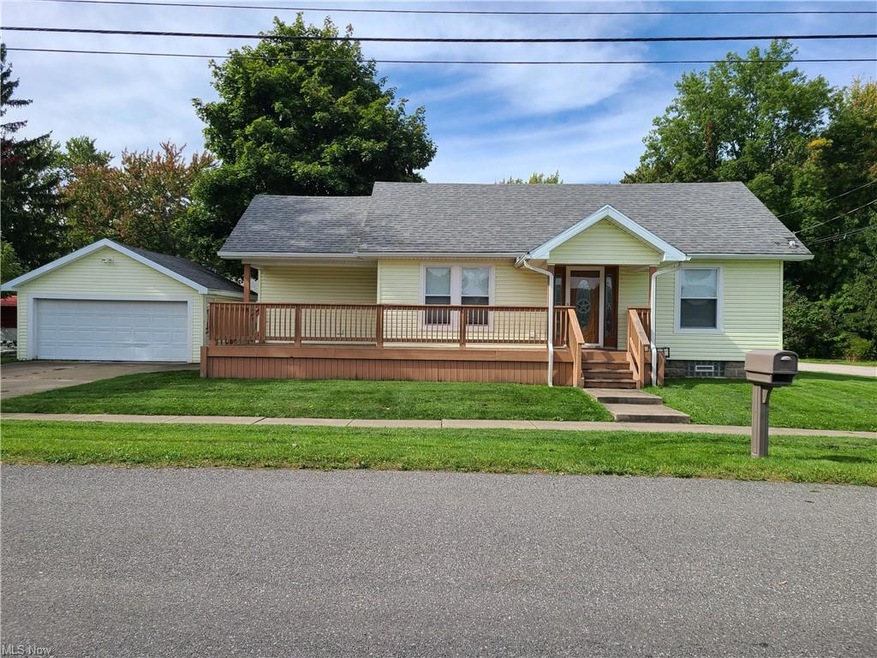 361 Rowe St, Conneaut, OH 44030 - photo 1