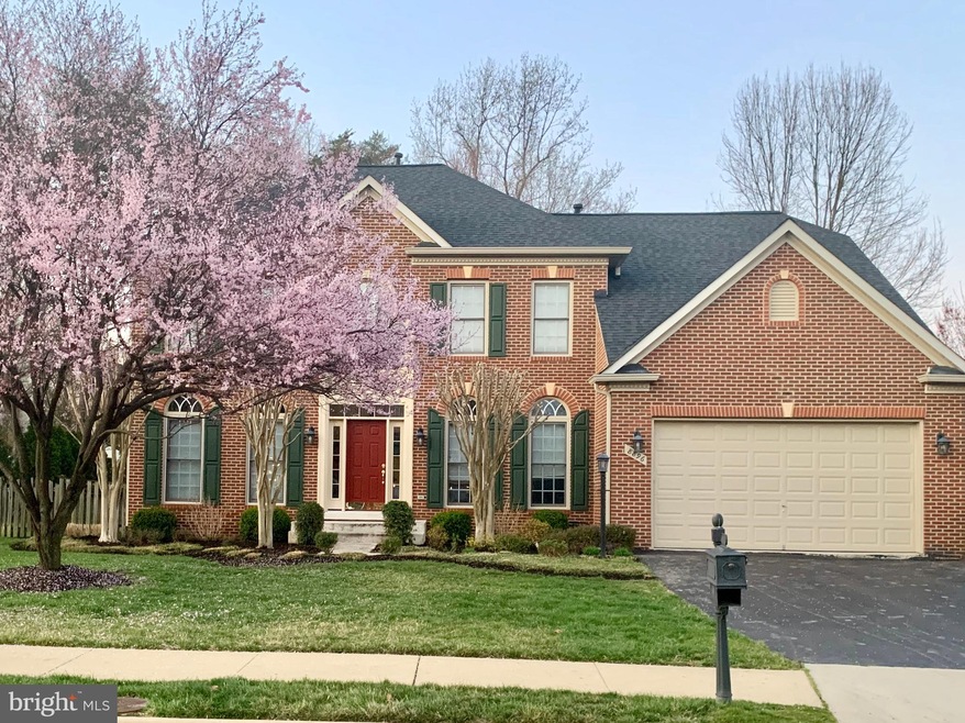 8896 Crosspointe Glen Way, Lorton, VA 22079 - photo 1