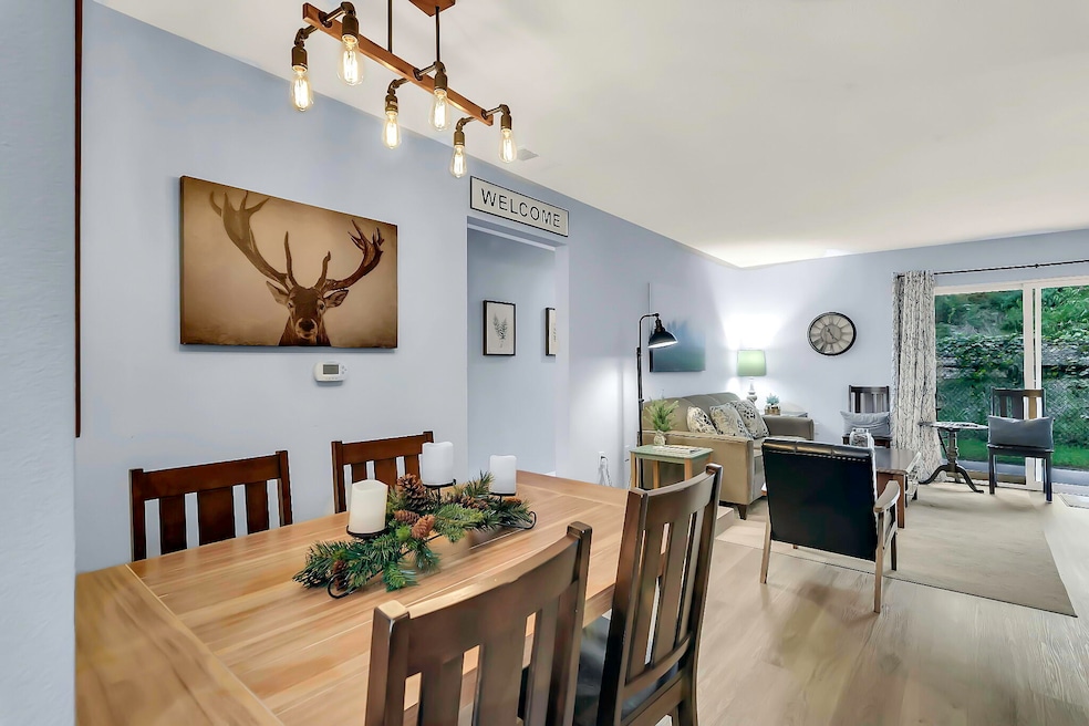 2963 Vineyards Pkwy unit 1, Branson, MO 65616 - photo 1