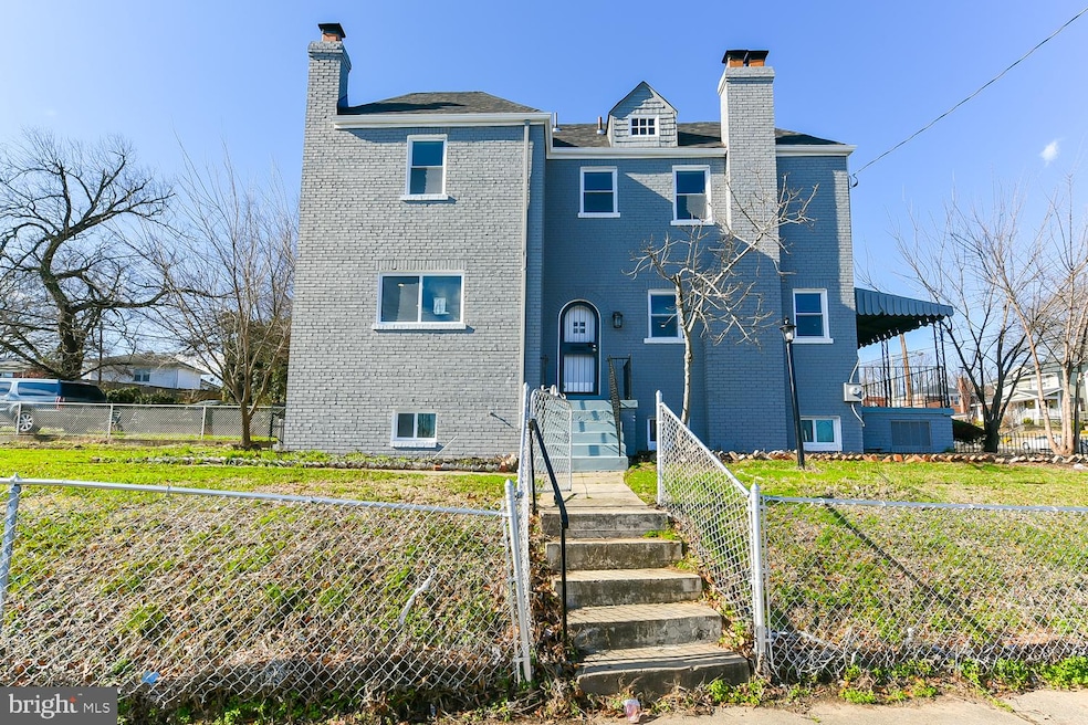 1 53rd St SE, Washington, DC 20019 - photo 1